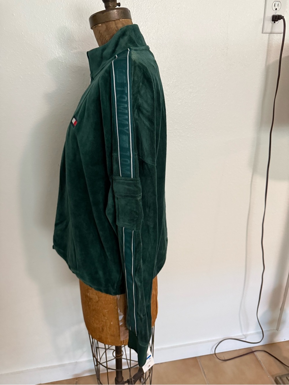 NWT Tommy Hilfiger Forest Green Velour Half-Zip Pullover Size XL - Picture 5 of 6